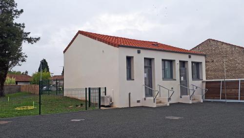 Réhabilitation - Espace associatif - St Vivien (17)