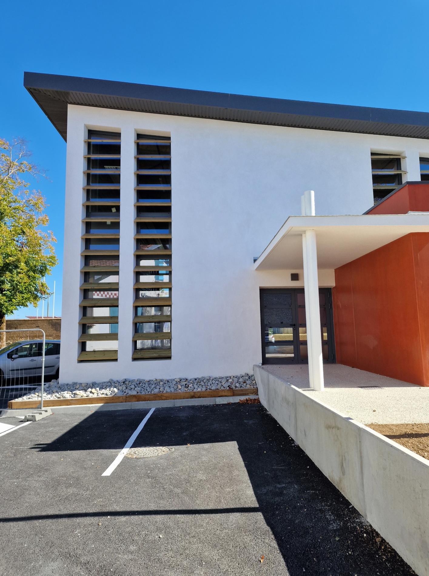 Livraison Salle Multisports de Surg&egrave;res