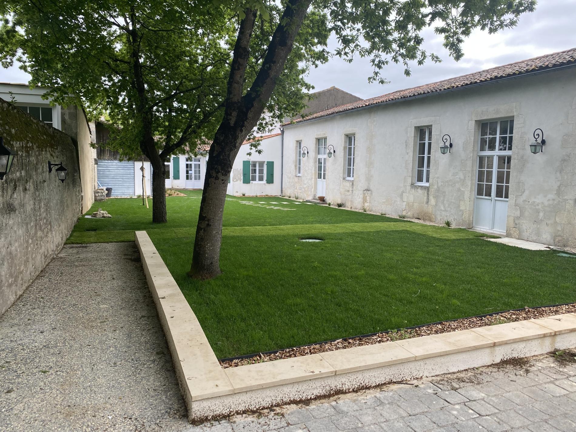 MAIRIE et Salle polyvalente LA FLOTTE EN RE