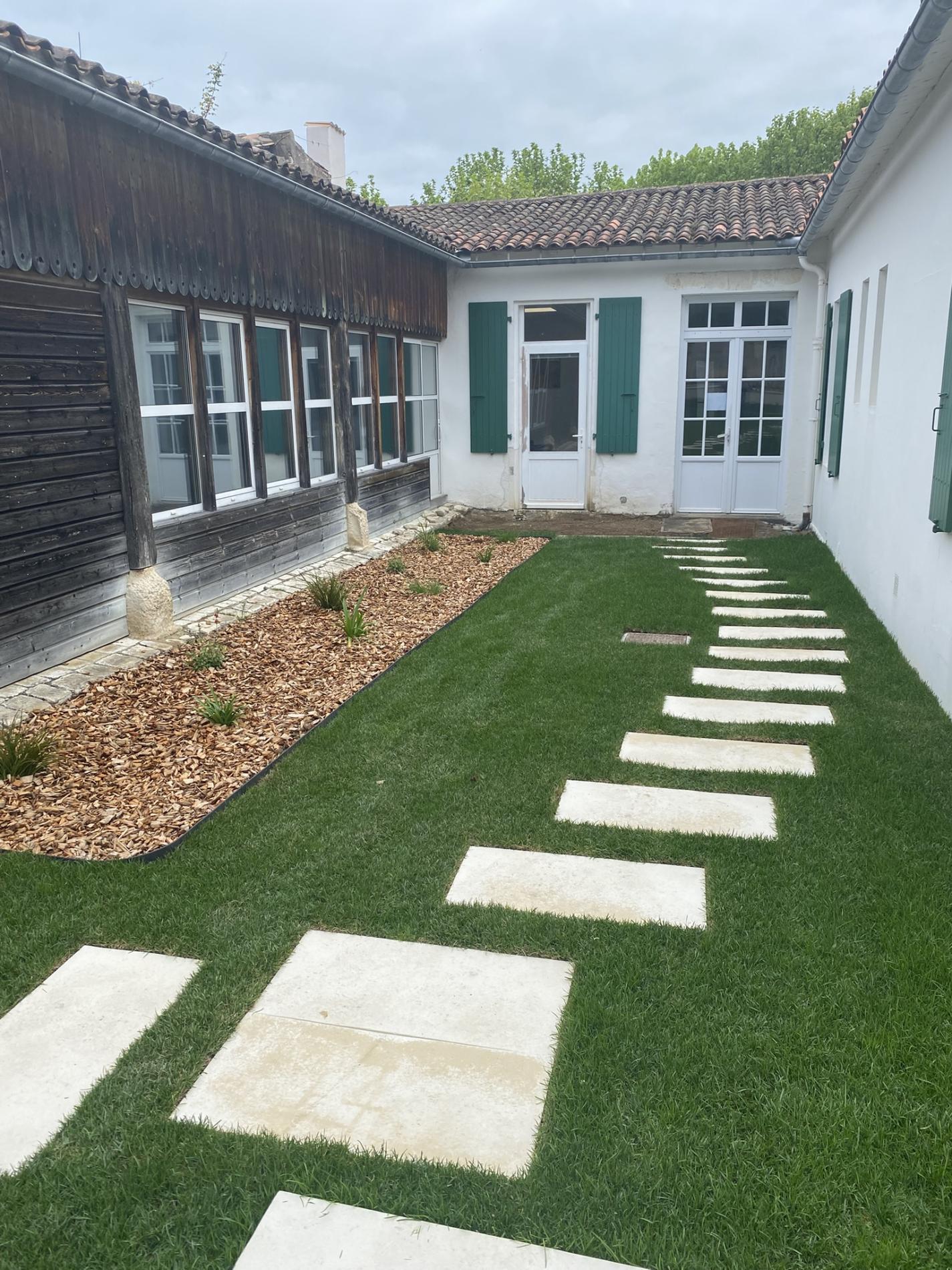 MAIRIE et Salle polyvalente LA FLOTTE EN RE